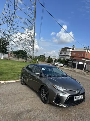 Toyota Corolla LE (1.8L 4cyl 2A) 2018 Gray