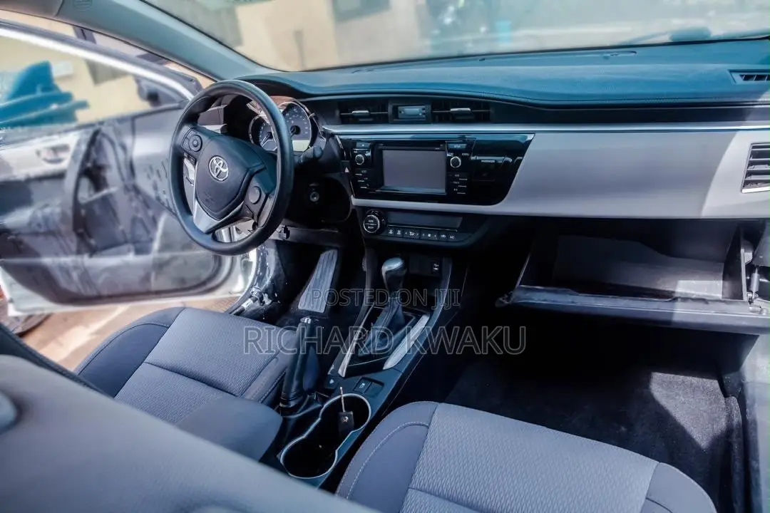 Toyota Corolla 2015 White