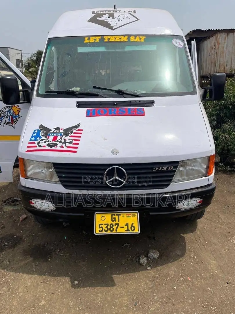 Mercedes-Benz Sprinter 2000 White