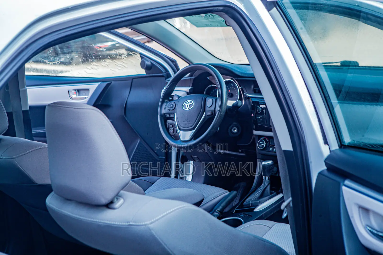 Toyota Corolla 2015 White