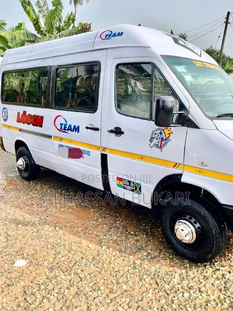 Mercedes-Benz Sprinter 2000 White