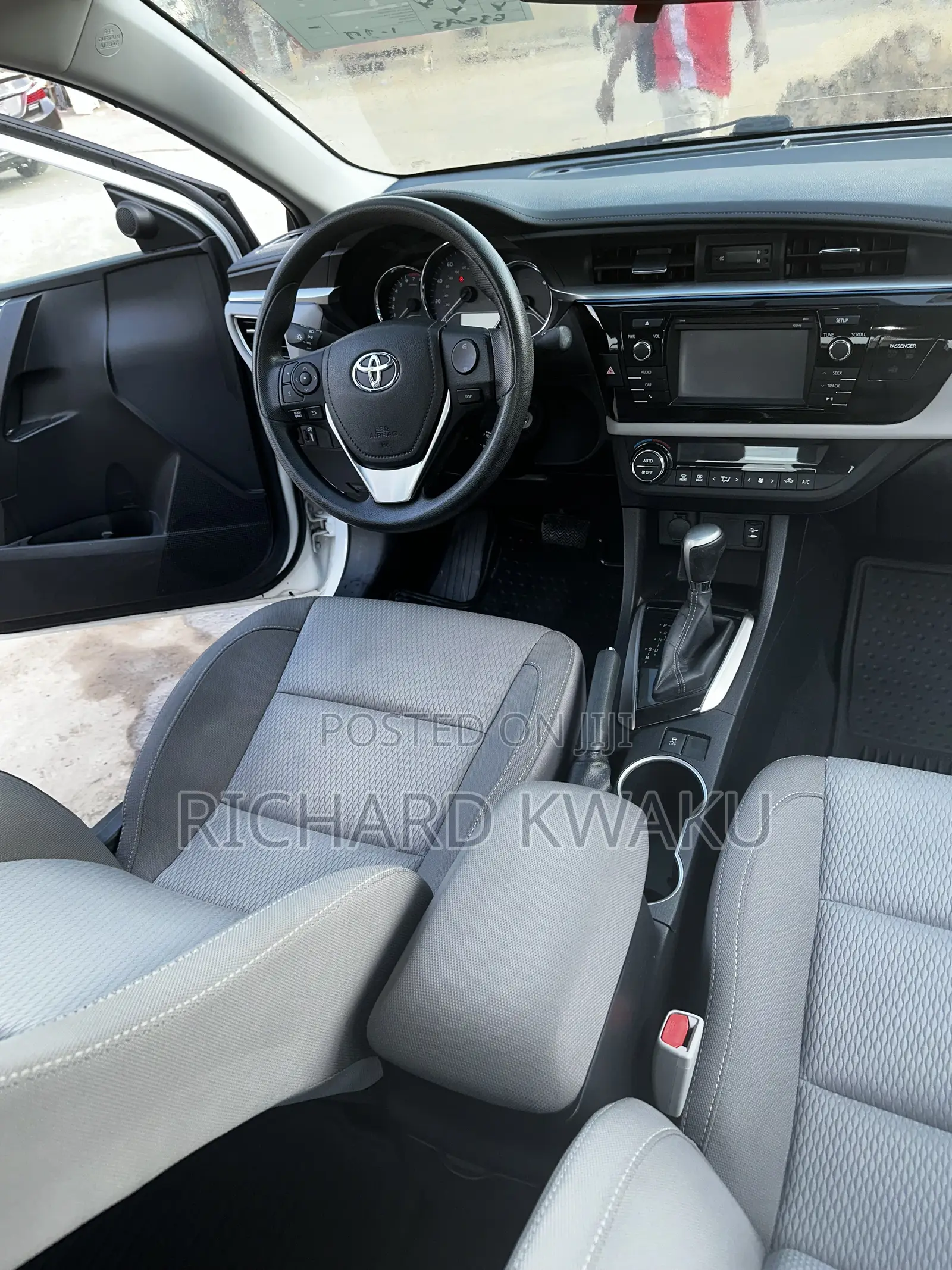 Toyota Corolla 2015 White
