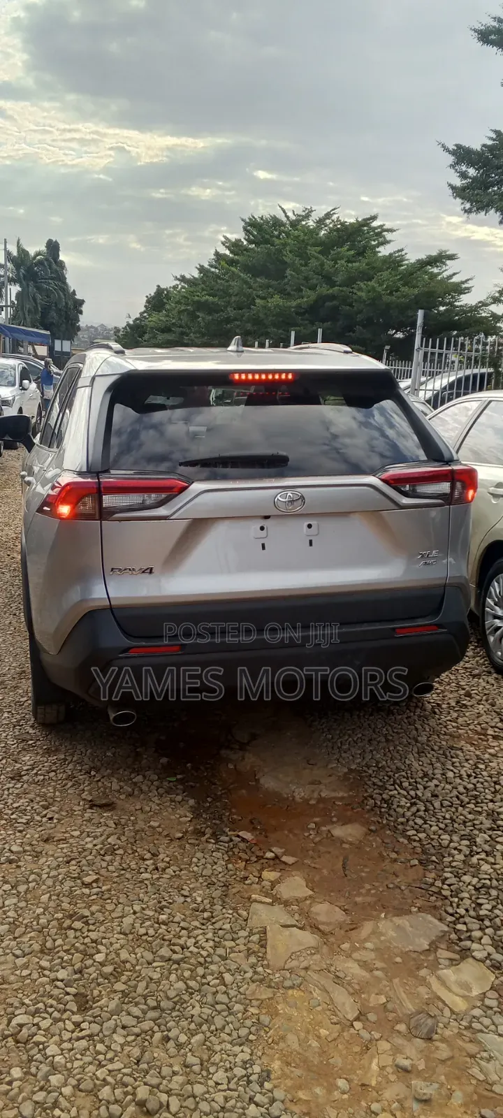 Toyota RAV4 2021 Silver