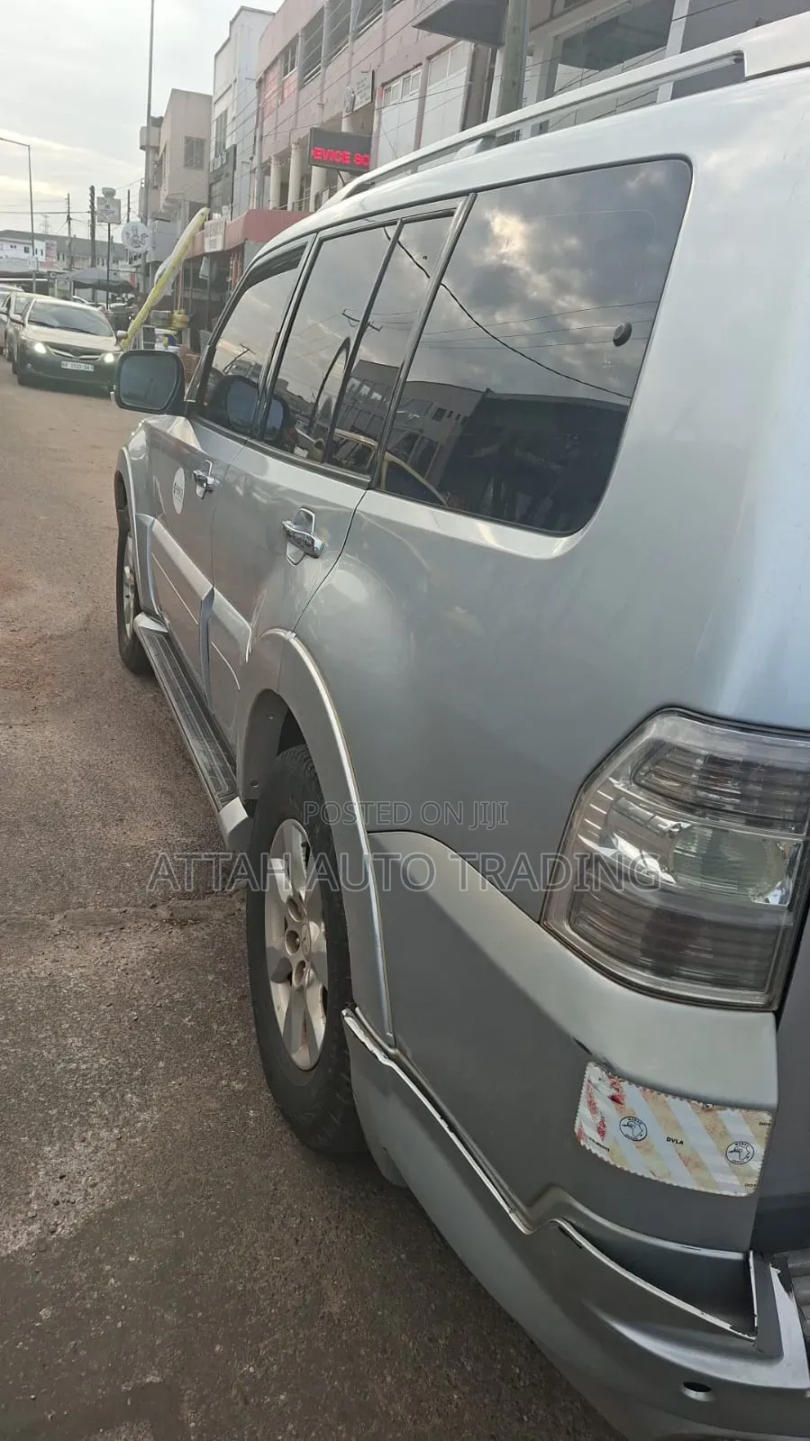 Mitsubishi Pajero 2011 Silver