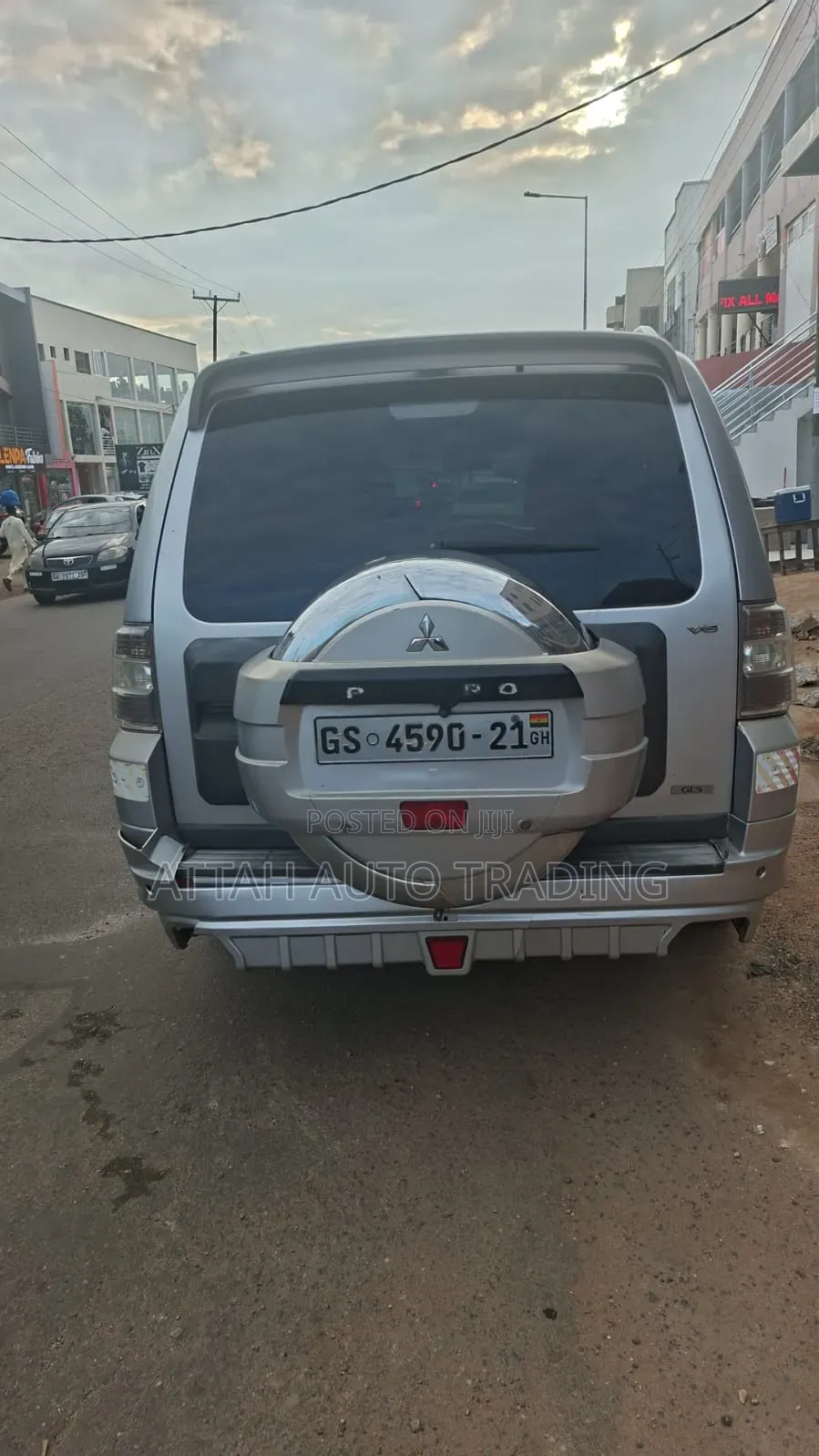 Mitsubishi Pajero 2011 Silver