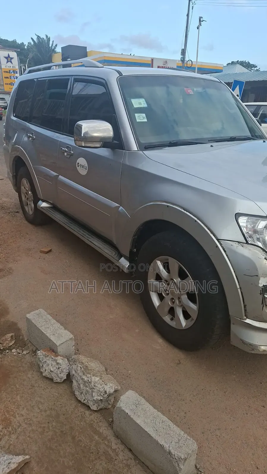 Mitsubishi Pajero 2011 Silver