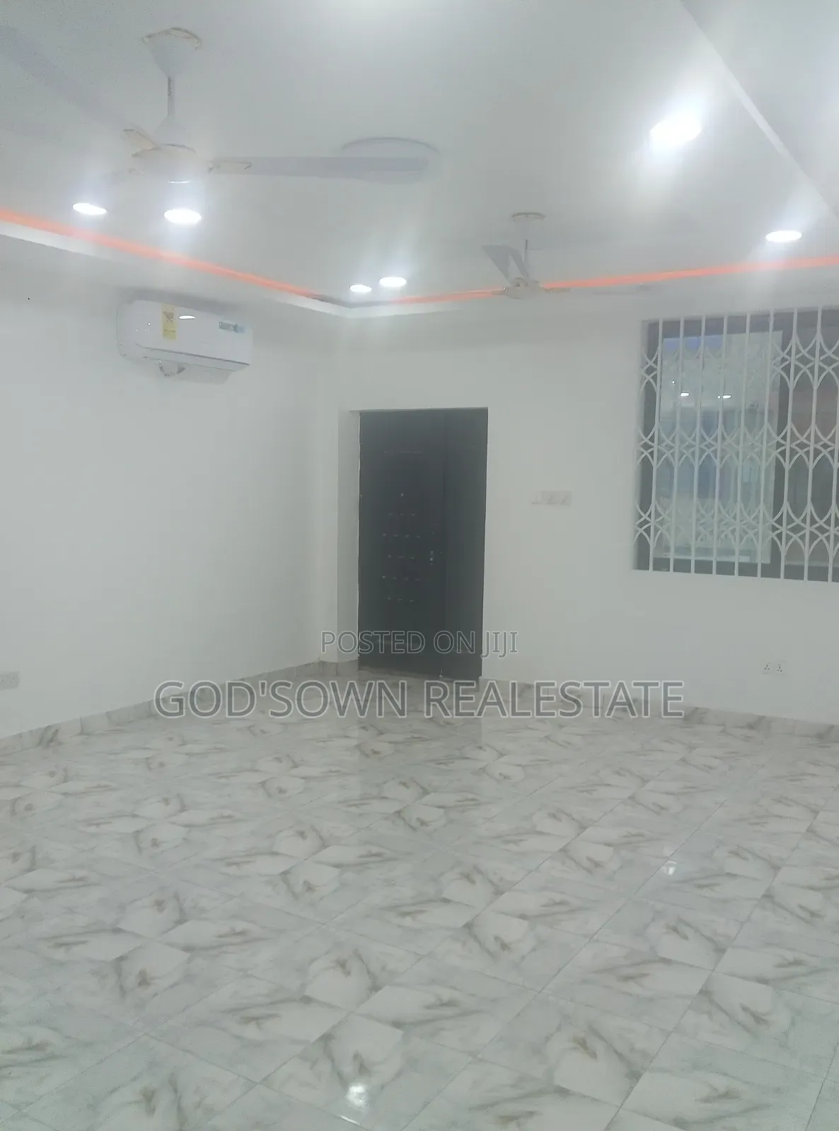 3bdrm Apartment in Gomoa East for rent