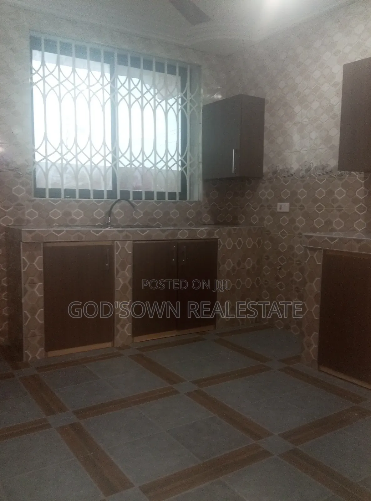 3bdrm Apartment in Gomoa East for rent