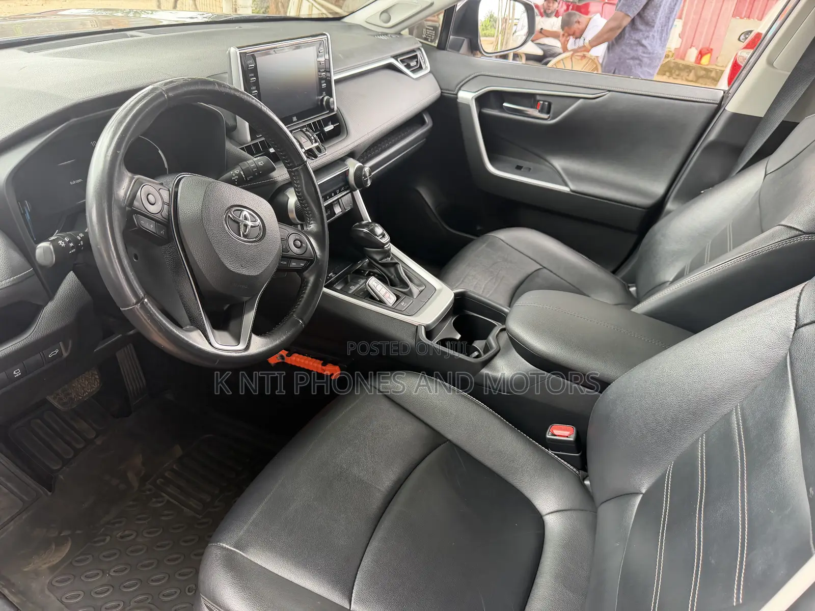 Toyota RAV4 XLE Premium 2022 Gray