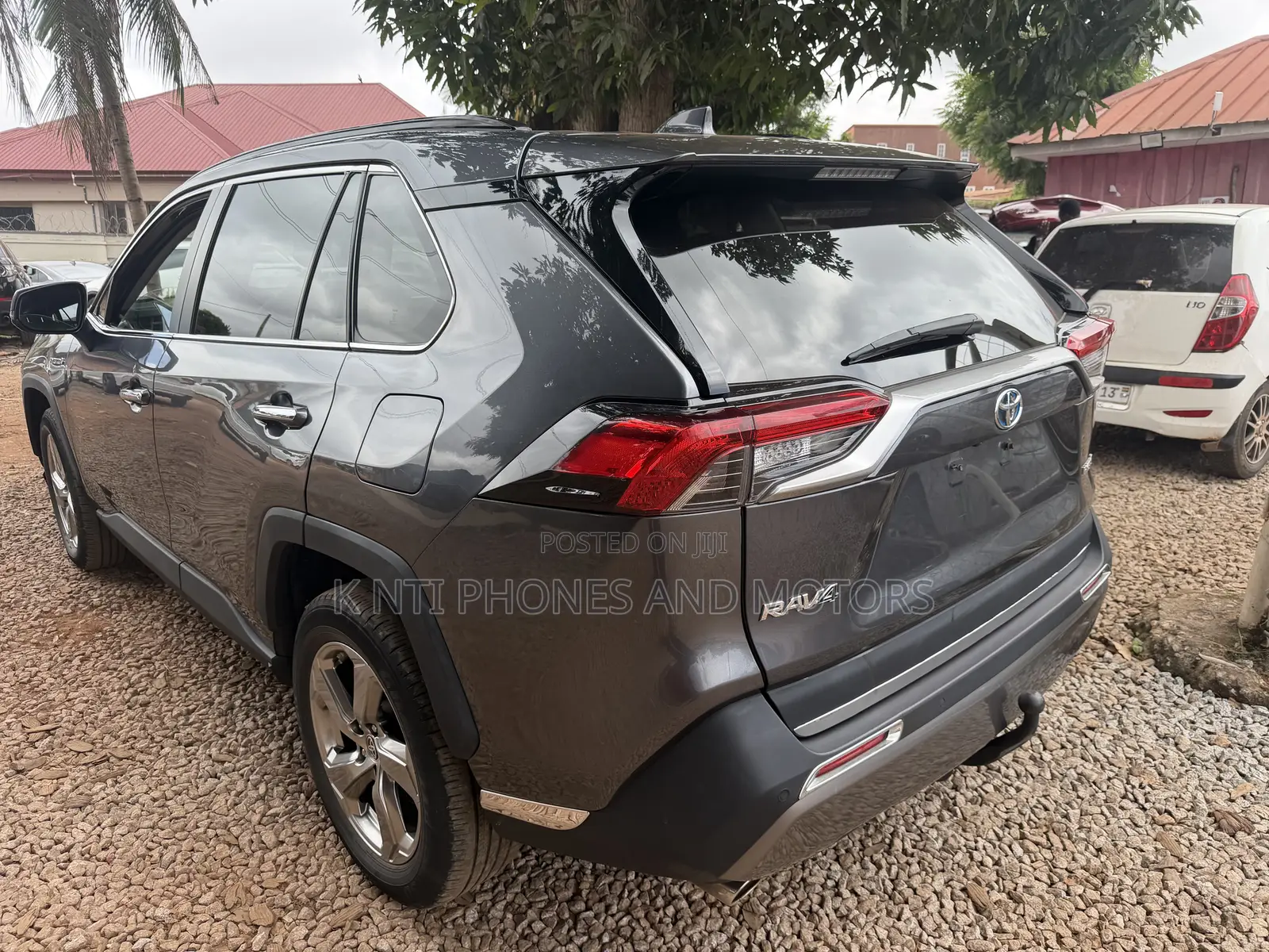 Toyota RAV4 XLE Premium 2022 Gray