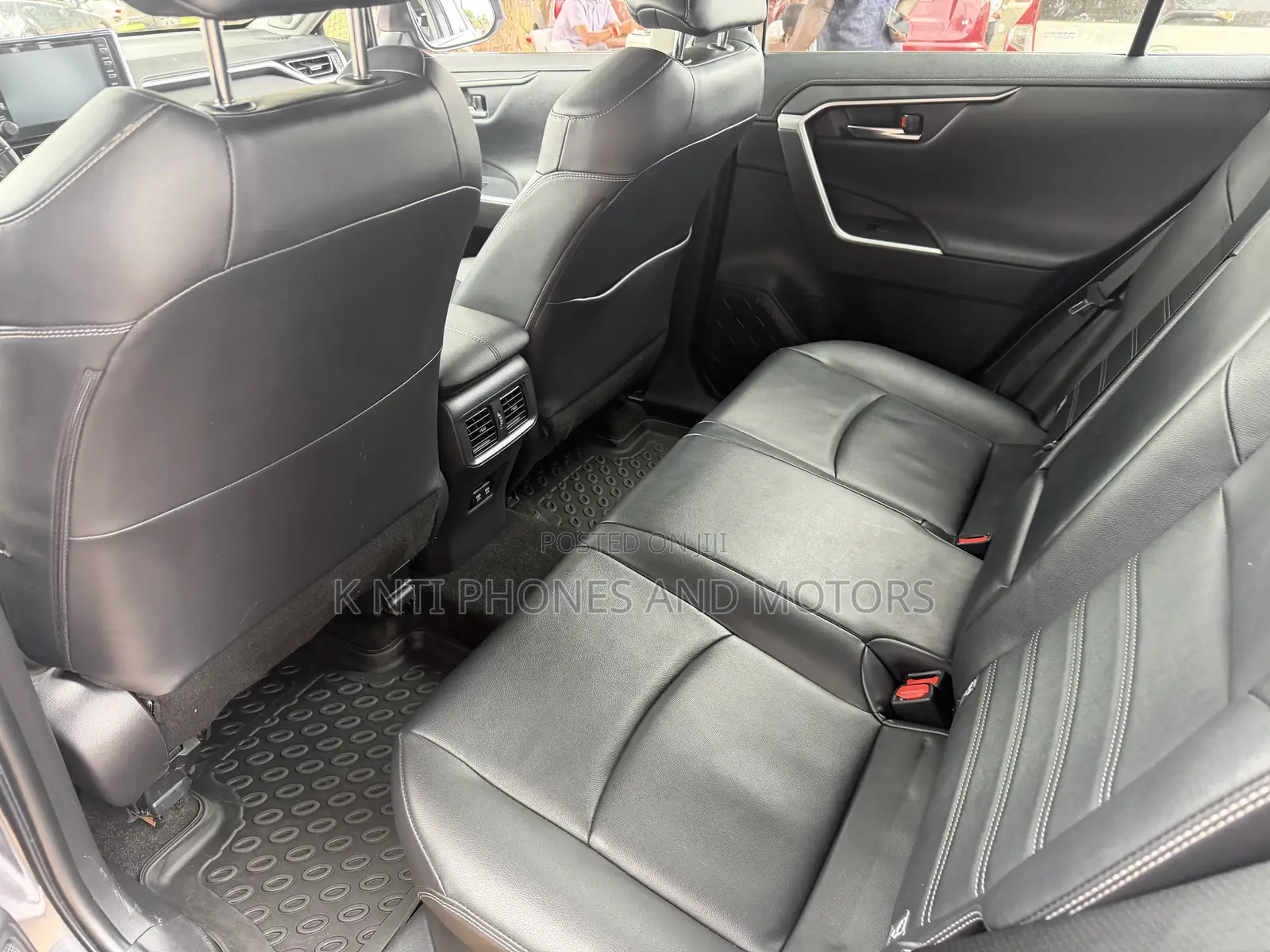 Toyota RAV4 XLE Premium 2022 Gray