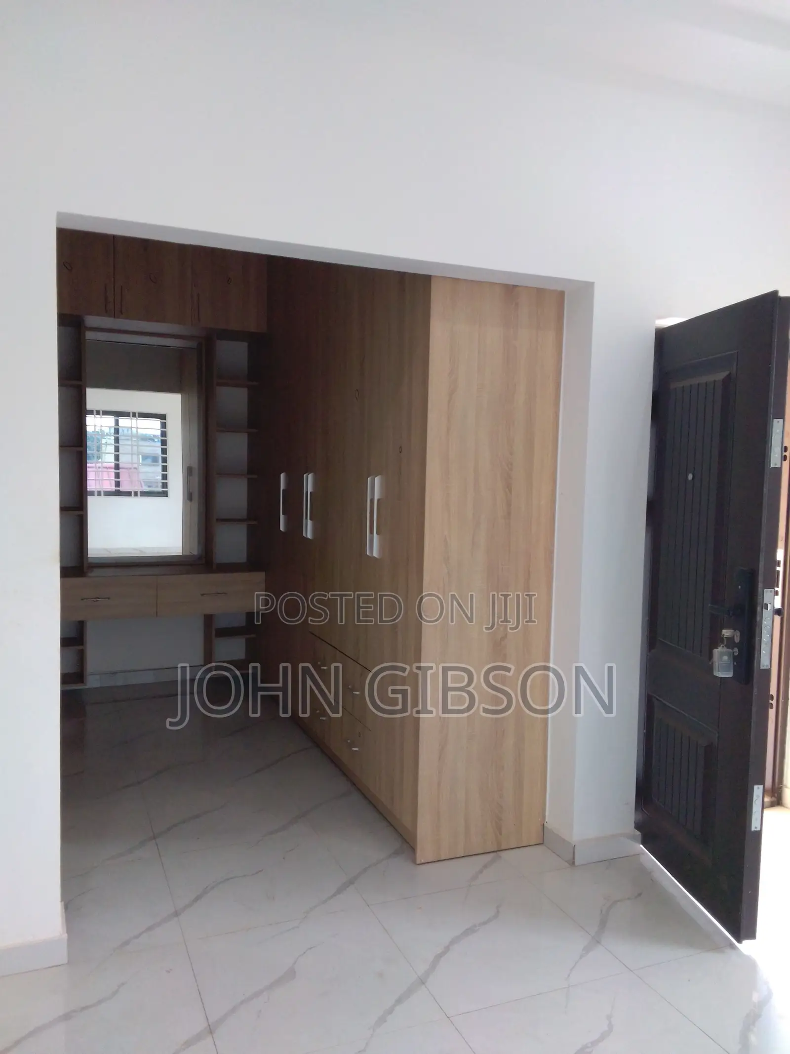 4bdrm Duplex in 4 Bedroom Duplex, Housing Down for sale
