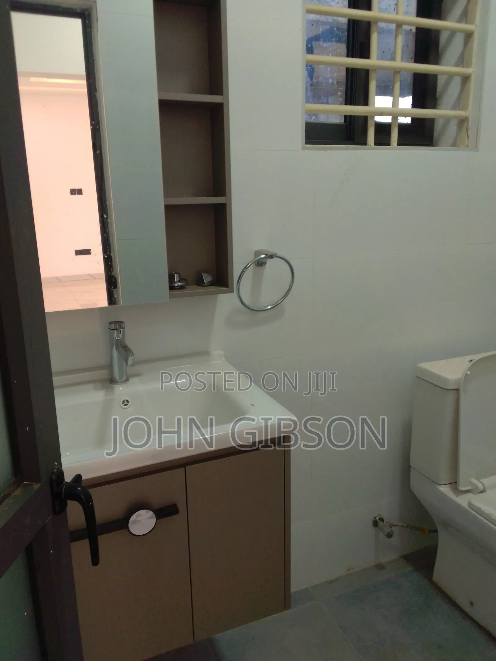 4bdrm Duplex in 4 Bedroom Duplex, Housing Down for sale