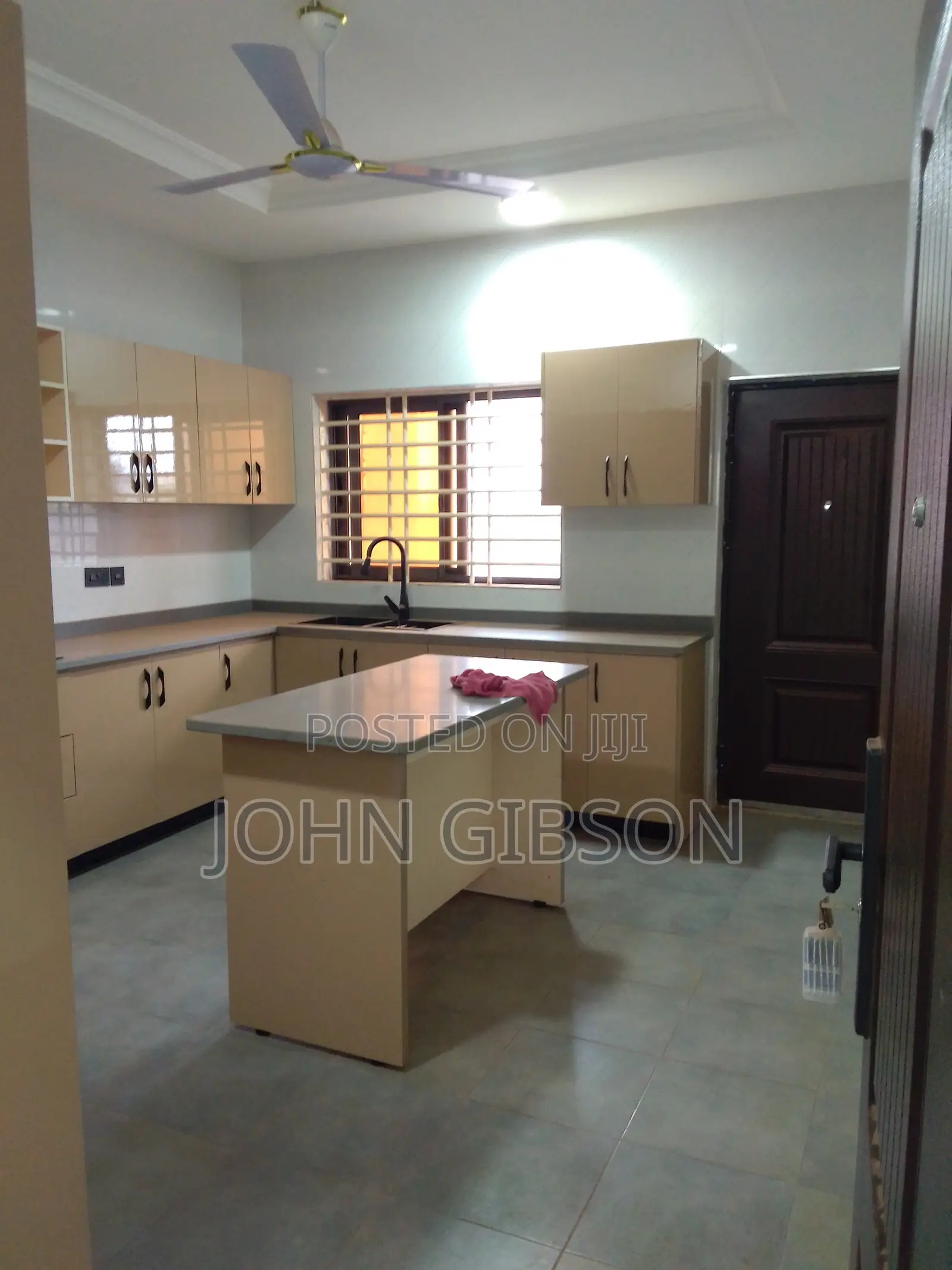 4bdrm Duplex in 4 Bedroom Duplex, Housing Down for sale