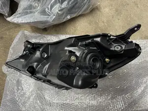 Toyota Vitz/Yaris Headlight 2011 2012 2013 2014