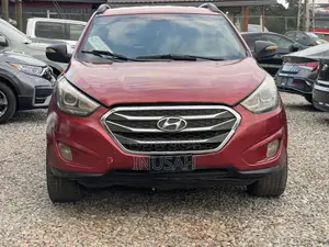 Hyundai Tucson SE FWD 2015 Red