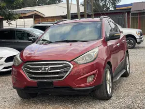 Hyundai Tucson SE FWD 2015 Red