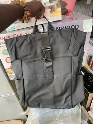 Stylish Black Waterproof Men's Backpack 16-Inch Laptop Bag for Travel