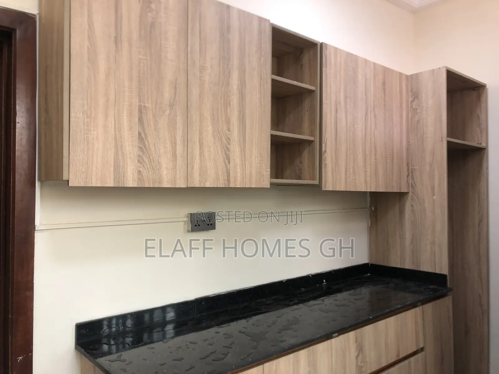 2bdrm Apartment in Elaffhomesgh, American House for rent