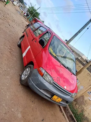 Toyota HiAce 2002 Red