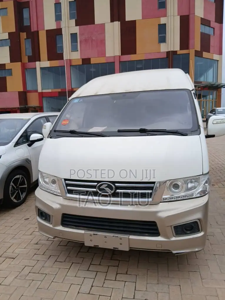 King Long Airport Shuttle 2018 Beige