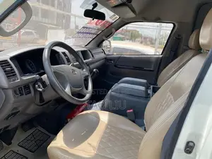 King Long Airport Shuttle 2018 Beige