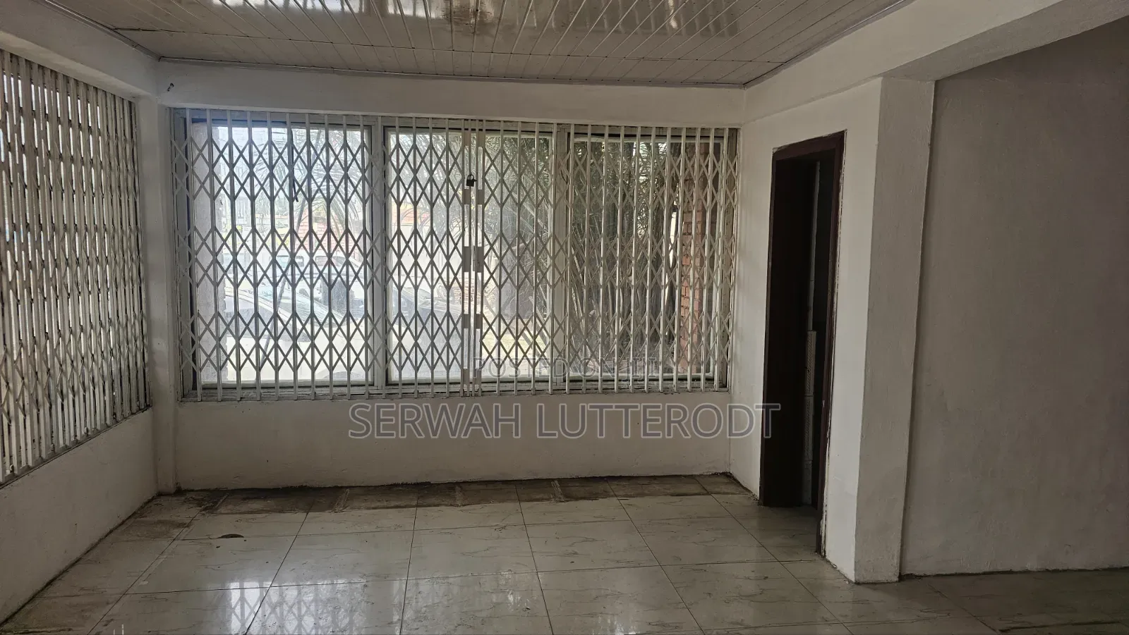 Shops/Office/Restaurant - All Types of Business Space for Rent