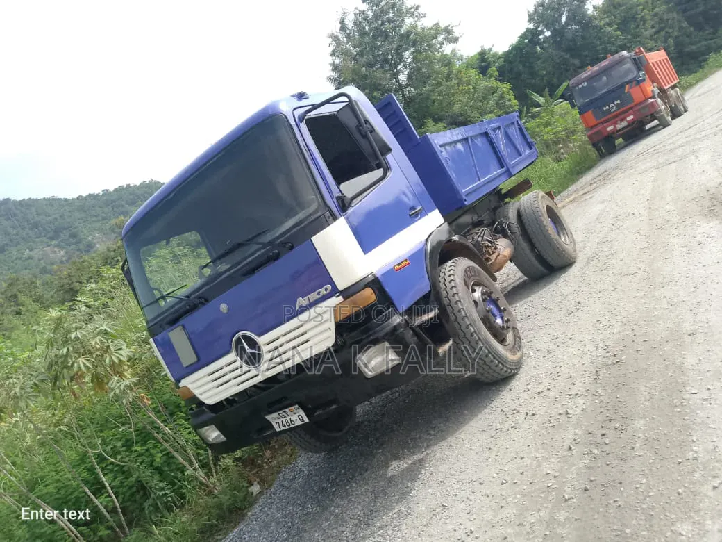 Benz Tiper Truck