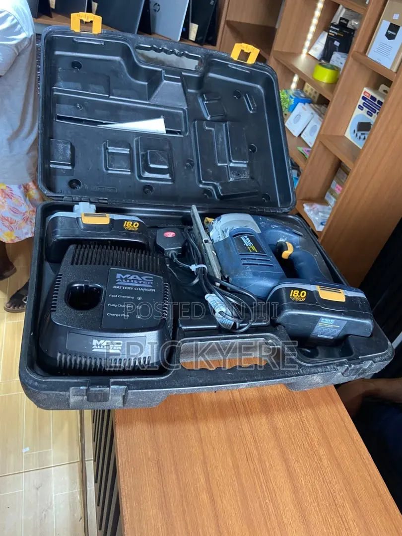Mac Allister 18V Cordless Jigsaw Set With 2 Batteries Charger