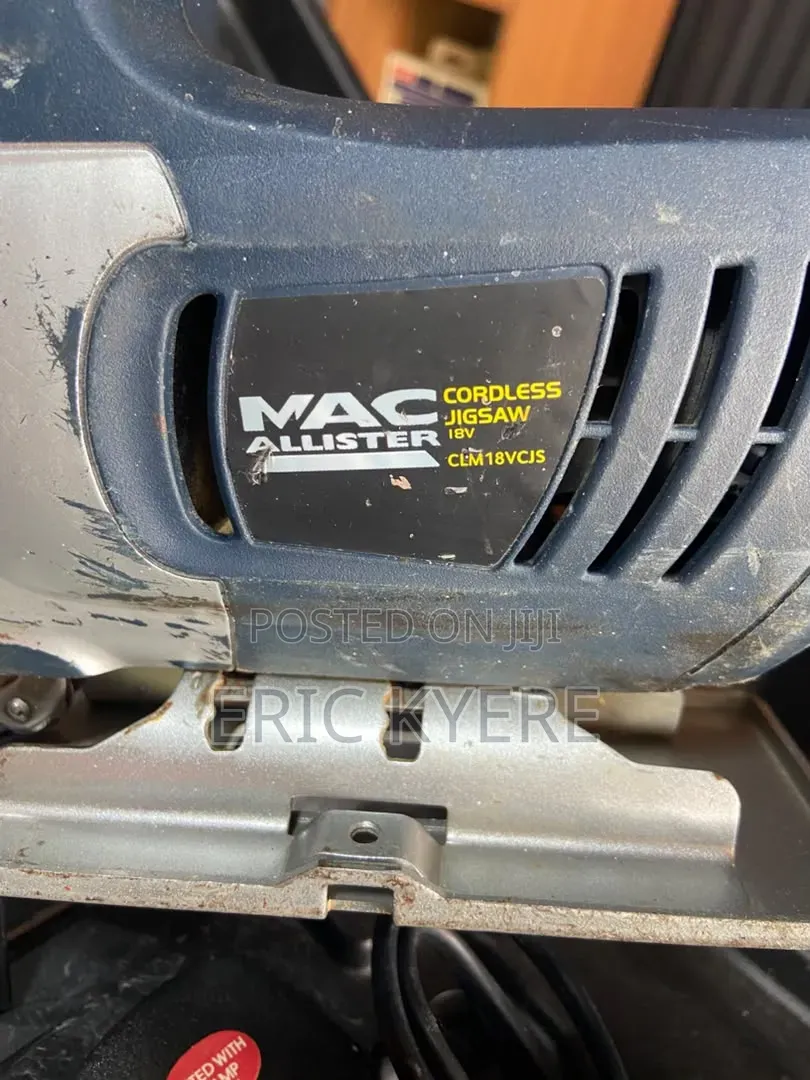 Mac Allister 18V Cordless Jigsaw Set With 2 Batteries Charger