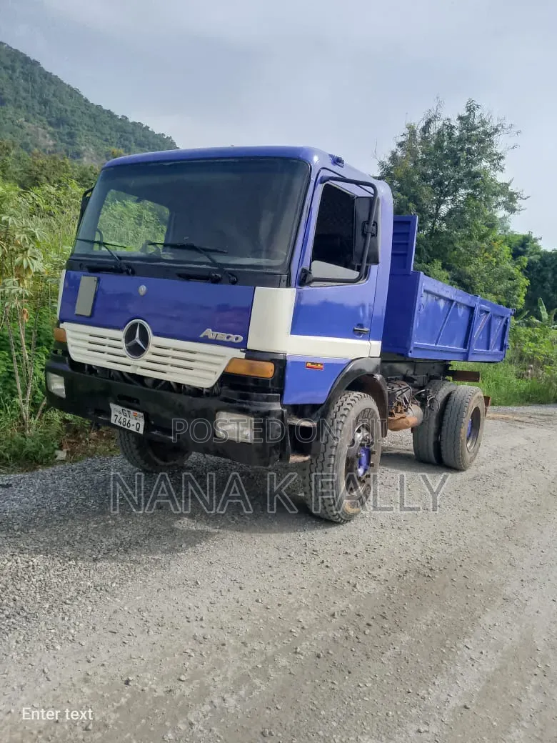 Benz Tiper Truck