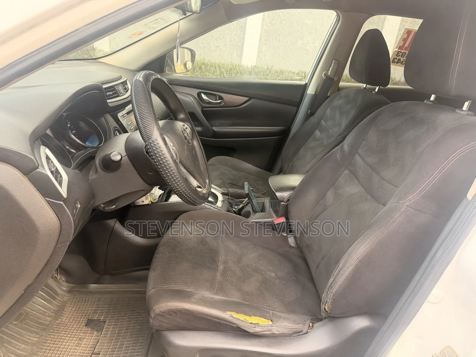 Nissan Rogue S 4dr SUV AWD (2.5L 4cyl CVT) 2014 White