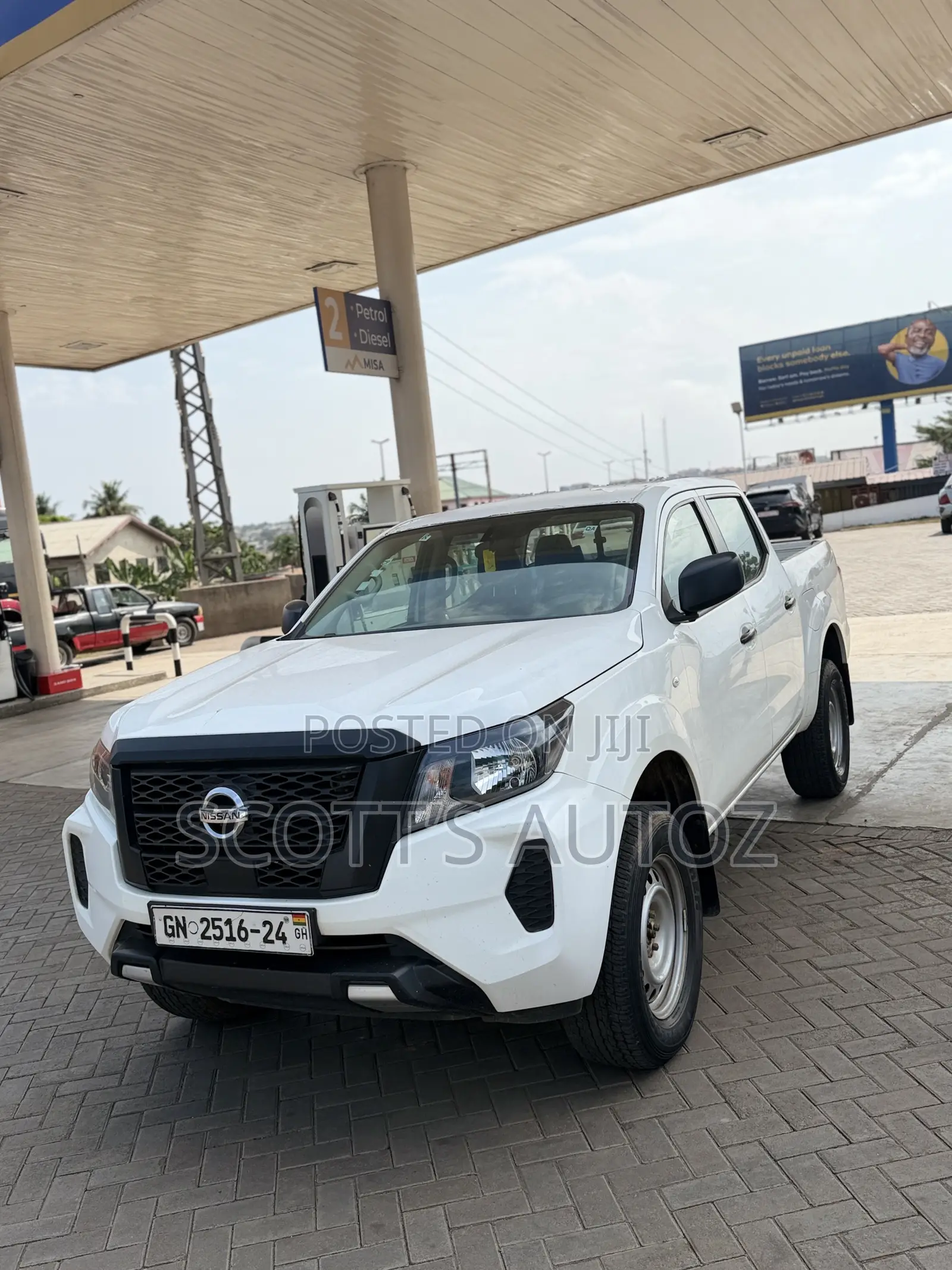 Nissan Navara 2023 White