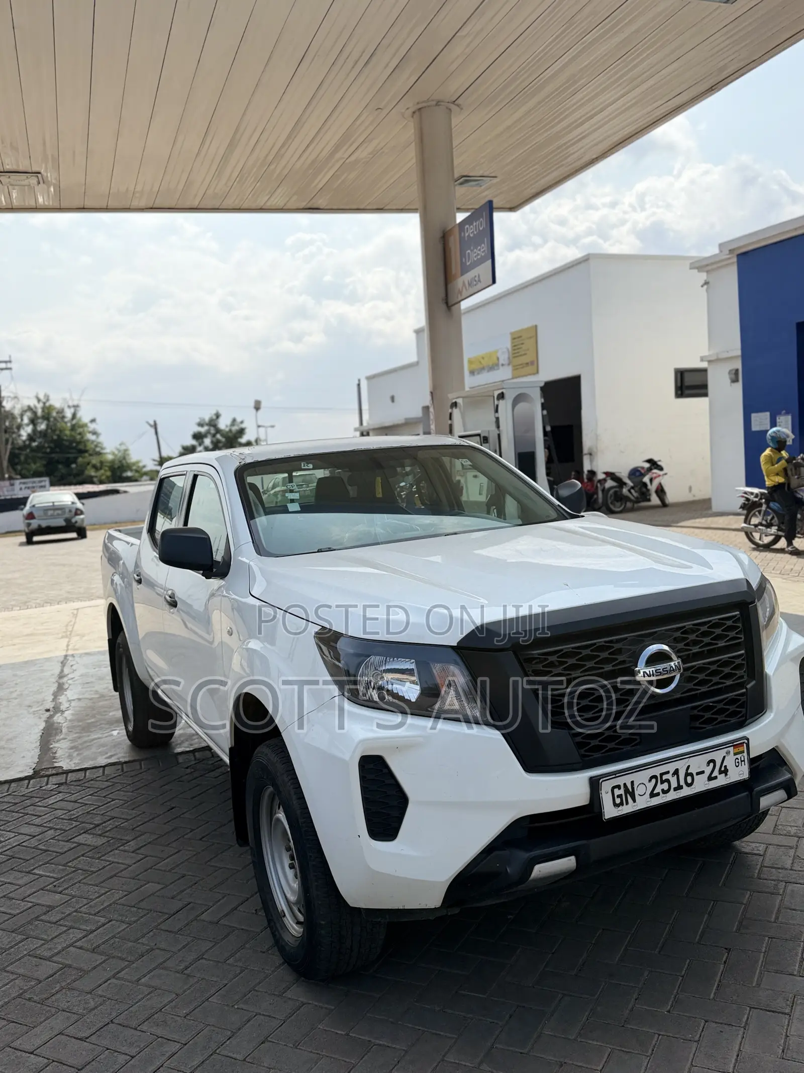 Nissan Navara 2023 White