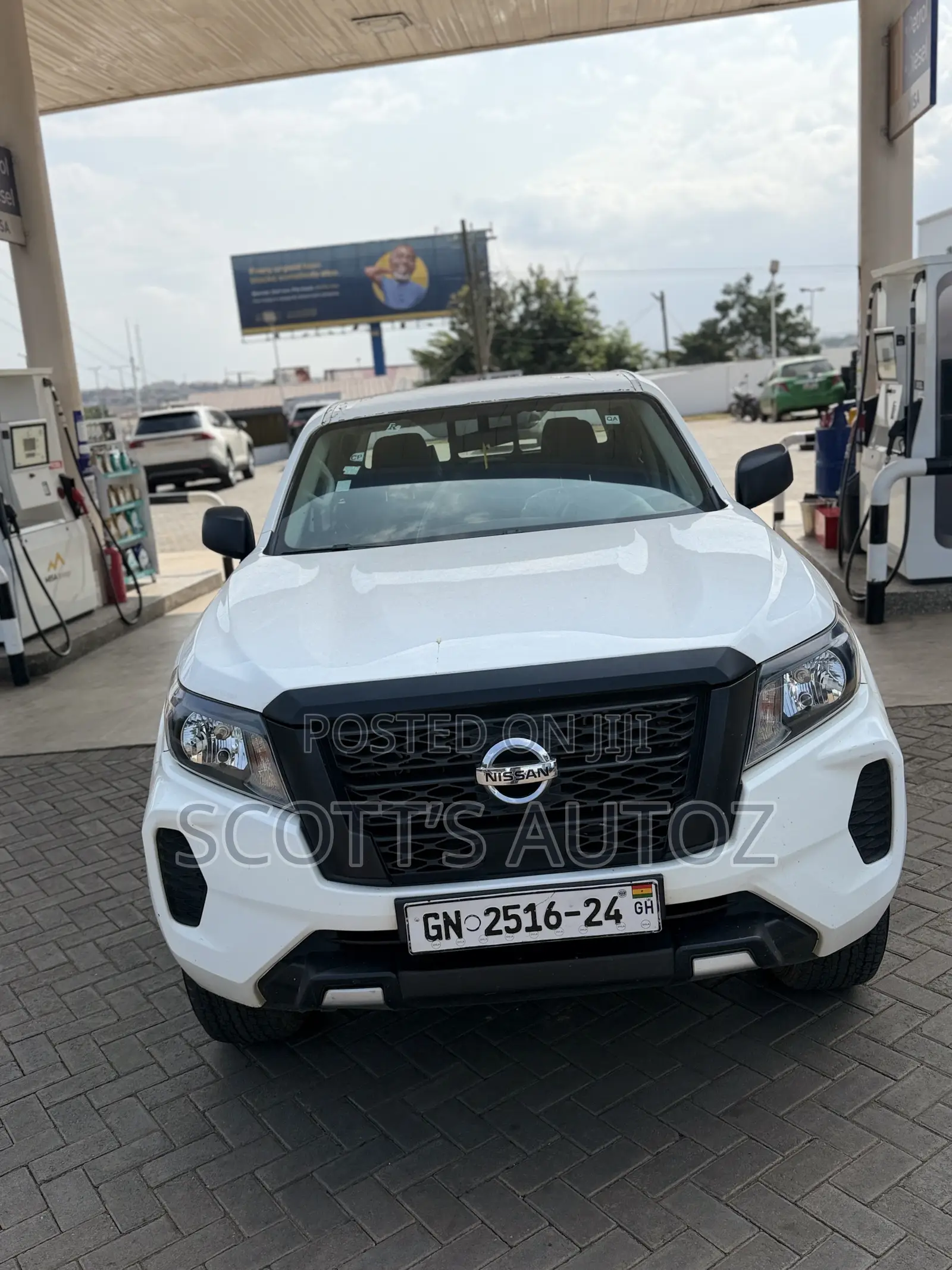 Nissan Navara 2023 White