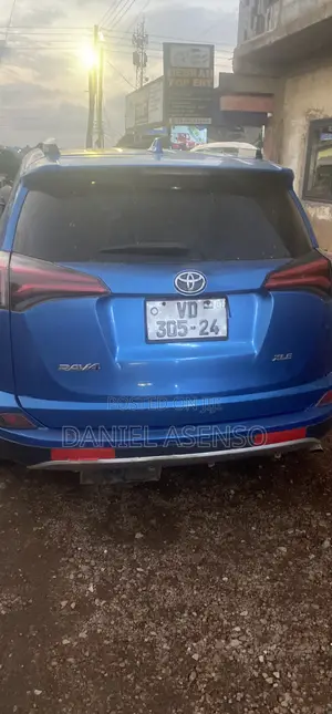 Toyota RAV4 2016 Blue
