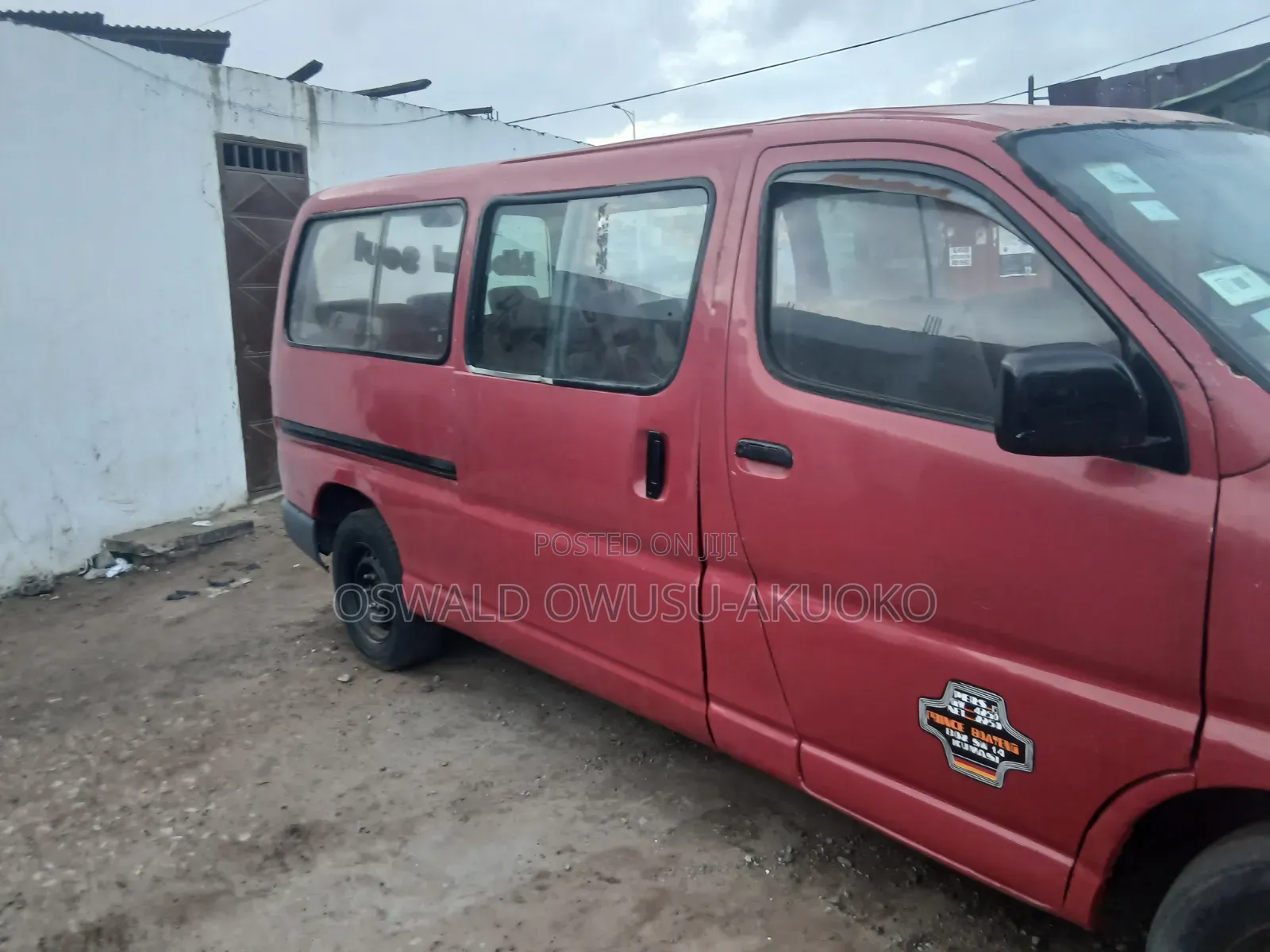 Toyota HiAce 2002 Red