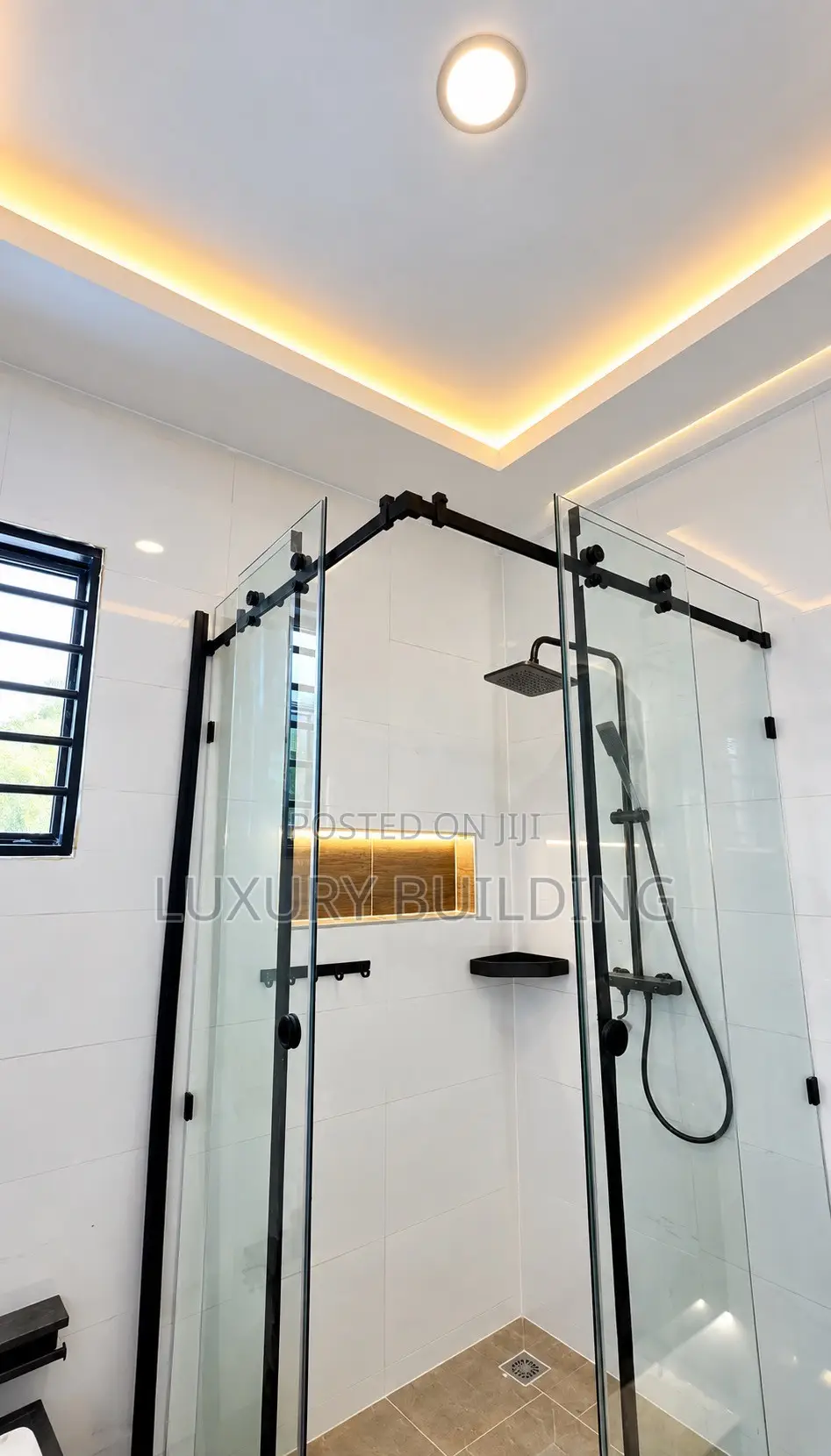 3bdrm House in Spintex, Baatsona Total for rent