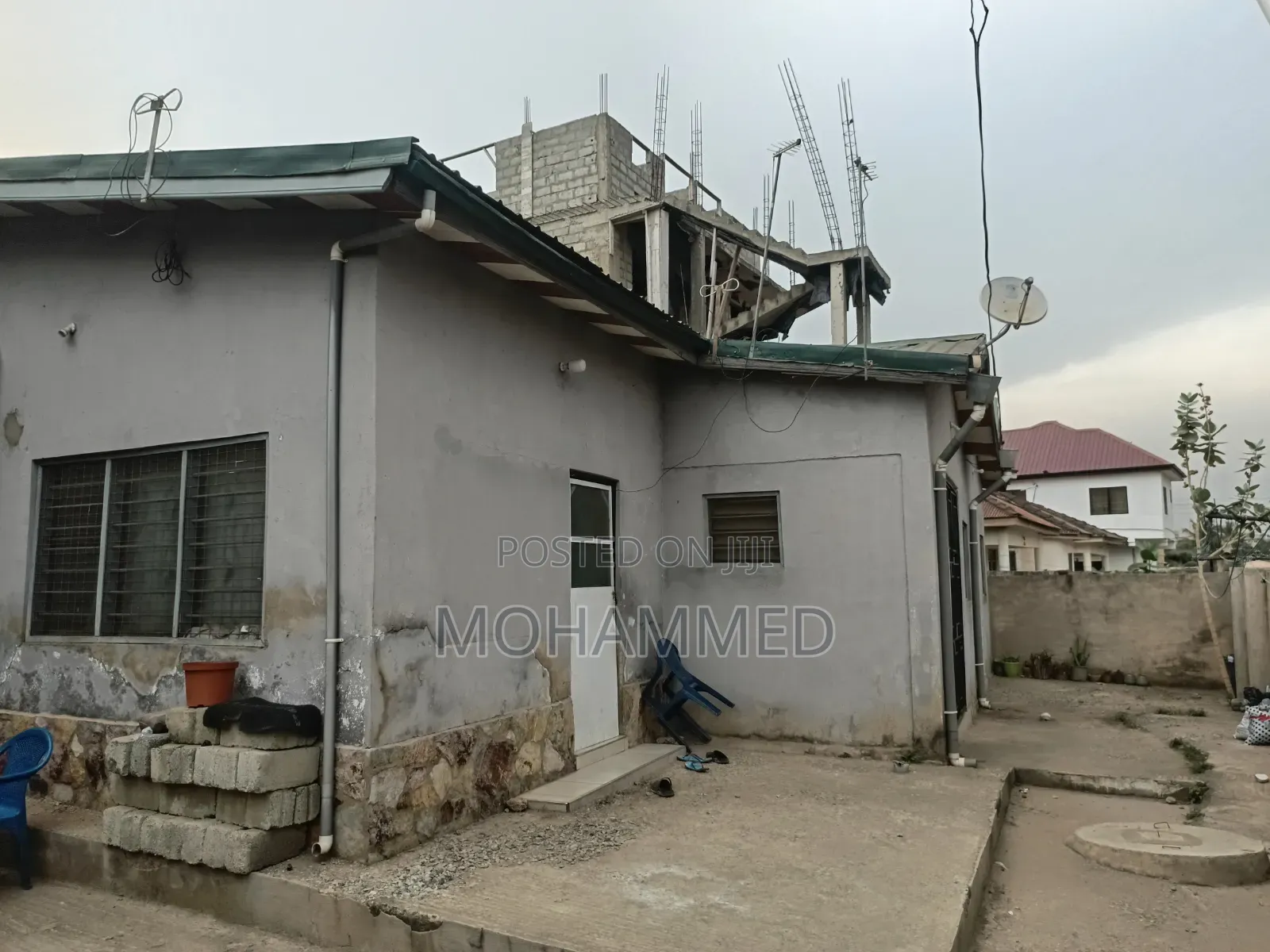 6bdrm House in Property Investments, School Junction for sale