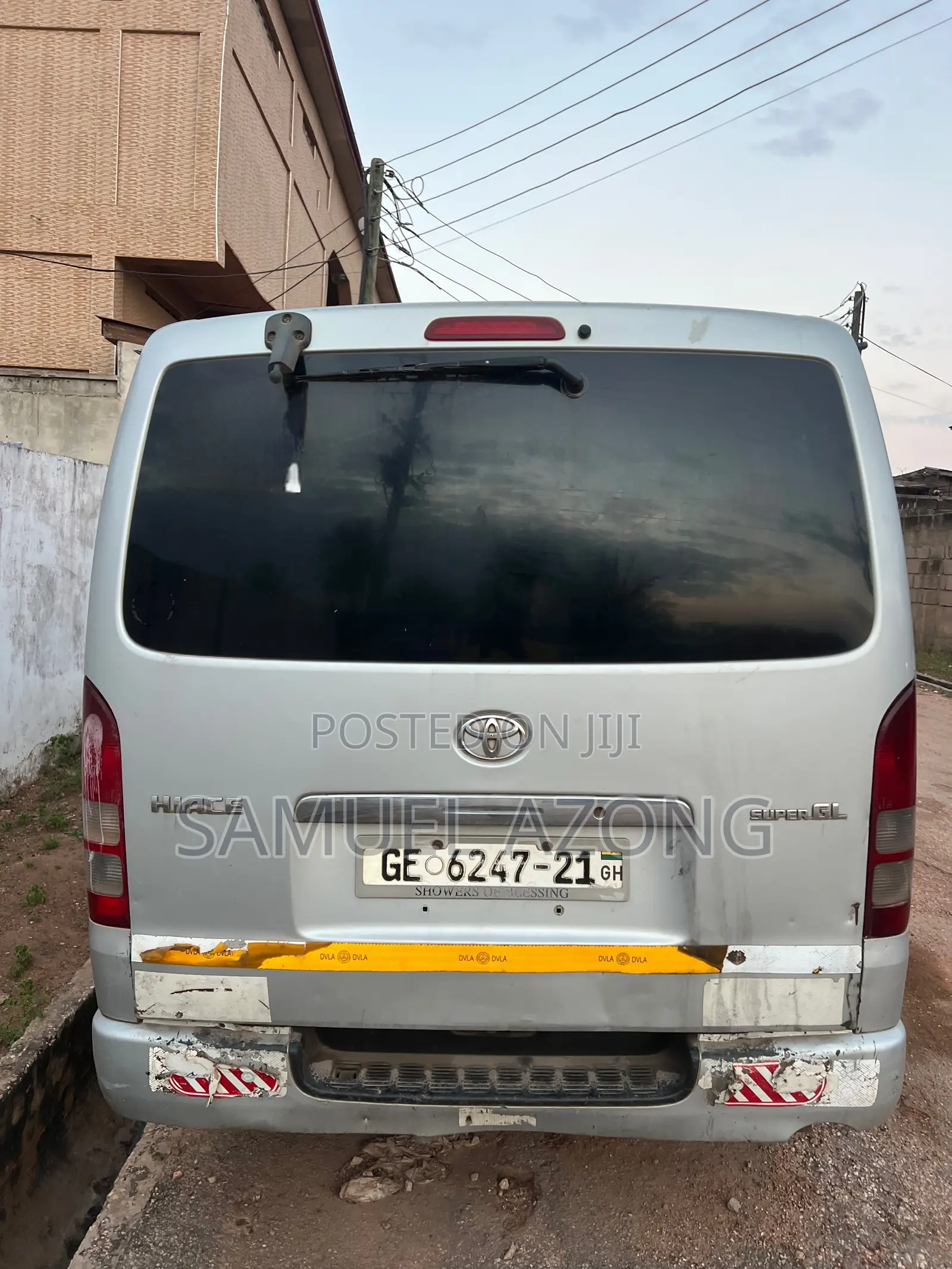 Toyota HiAce 2015 Silver