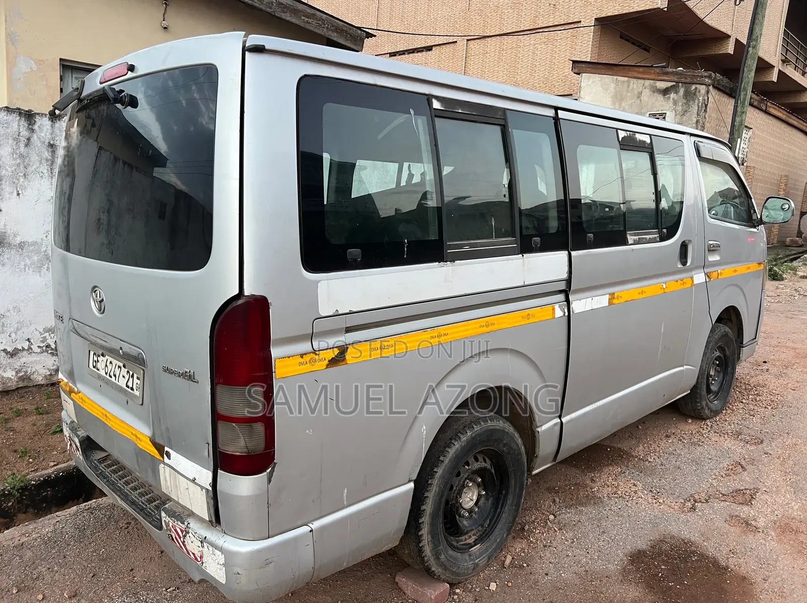 Toyota HiAce 2015 Silver