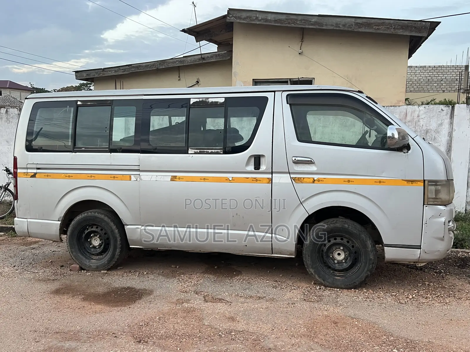 Toyota HiAce 2015 Silver