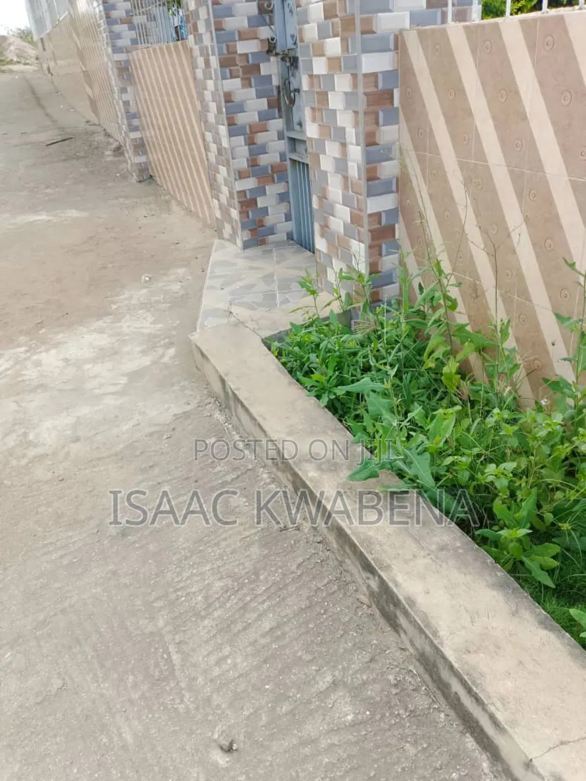 3bdrm Apartment in Kwabre for rent