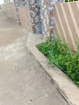 3bdrm Apartment in Kwabre for rent