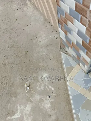 3bdrm Apartment in Kwabre for rent