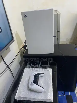 Ps5 Standard With 8 Games