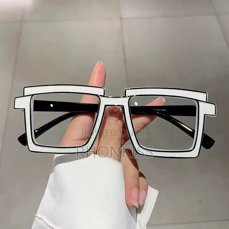 Eyeglasses