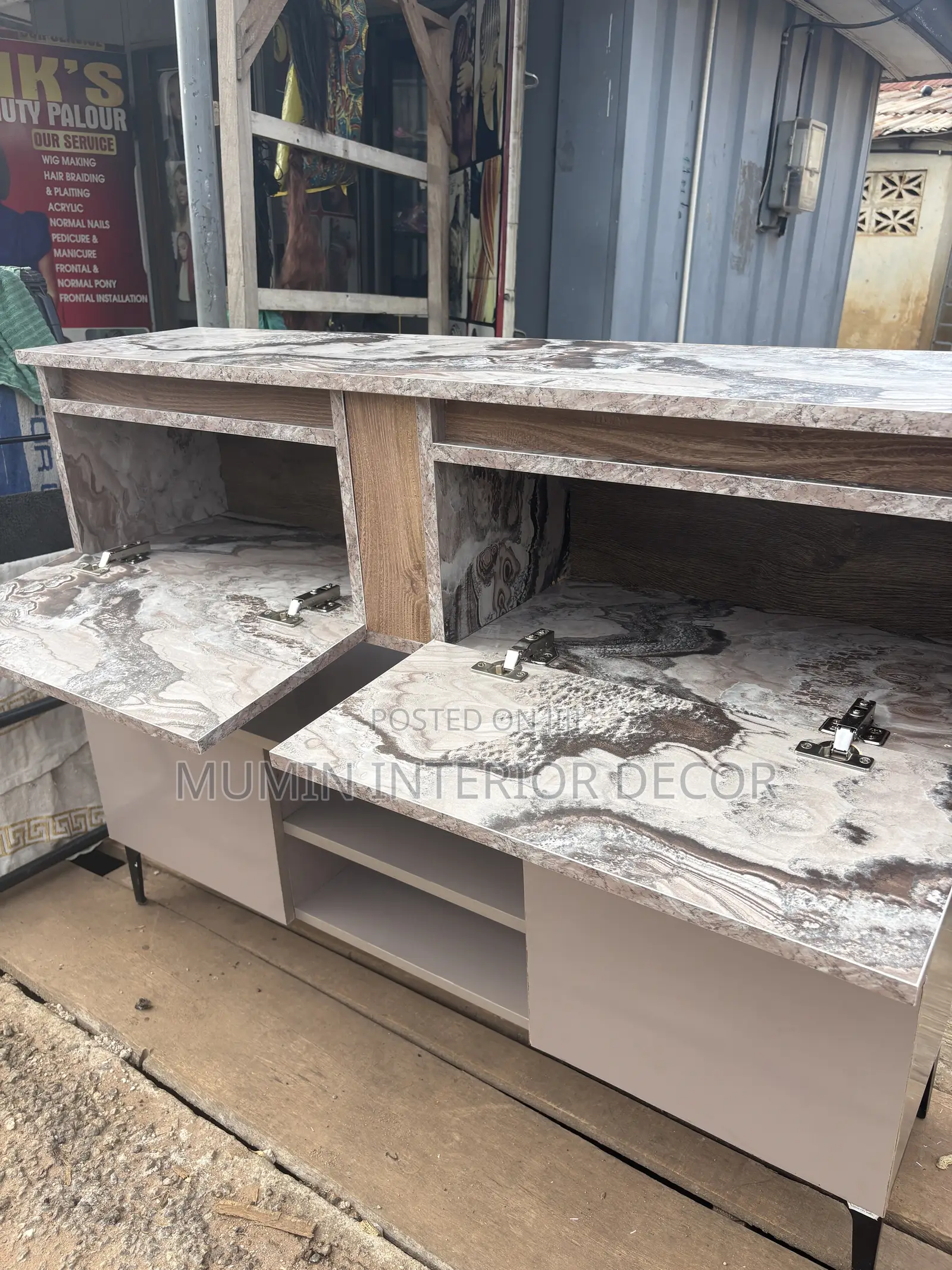 4ft Laminated TV Stand