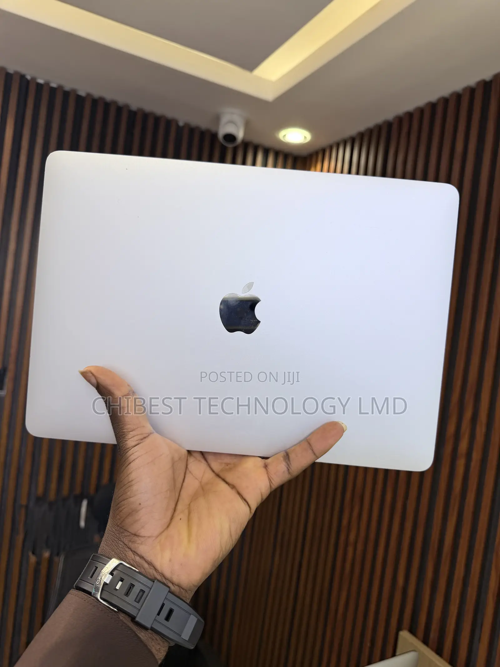 Laptop Apple MacBook Pro 2020 M1 8GB Apple M1 SSD 512GB