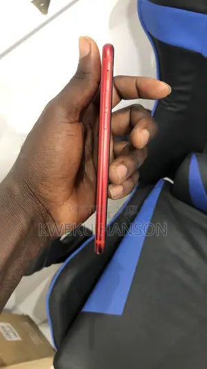 Apple iPhone SE (2022) 64 GB Red